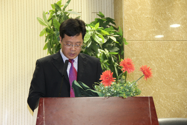 党总支赵金考书记主持会议1